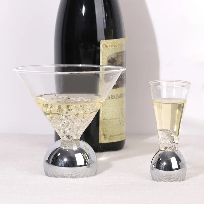 

Простой бокал для вина с каплями воды, скандинавский свет, роскошное стекло, металлическая чашка для воды, ювелирное украшение для гостиной, барного стола, модель комнаты, украшение