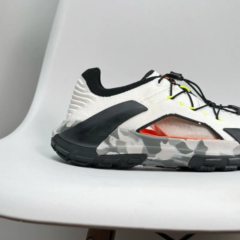 Top Quality Water Sneakers Unisex Outdoor Sports Sneakers Breathable Gym Sneakers Couples Soft Bottom Walking Shoe for Men Women