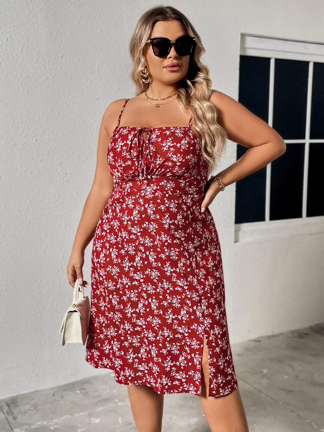 Della Mel Summer Plus Size Dresses for Women 2023 Sexy Sleeveless Halter Midi Dress Casual Holiday Party Backless Short Dress