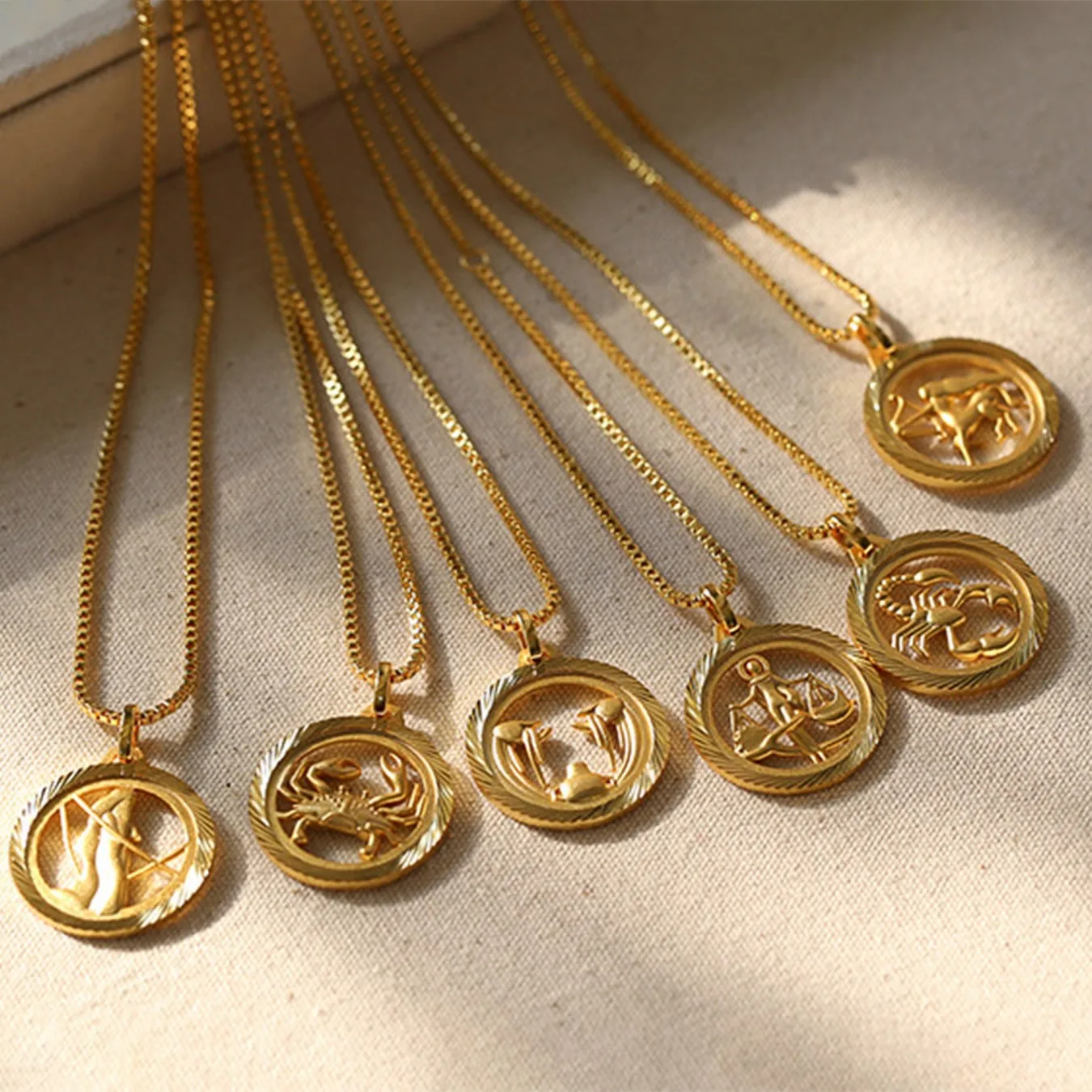 Vintage Zodiac Necklace for Women Geometric Hollow 12 Constellation Pendant Necklace Sweater Chain Wedding Party Jewelry Gifts