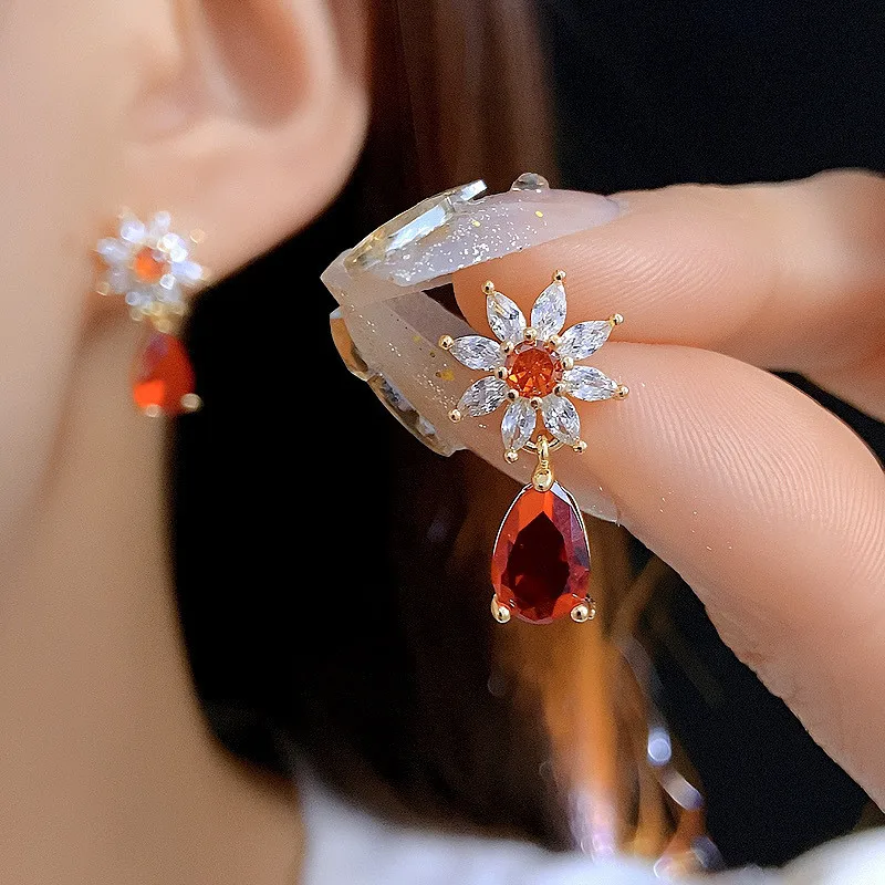 Exquisite Creative Waterdrop Petal Earrings Microset Faion Red Bridal Earrings …
