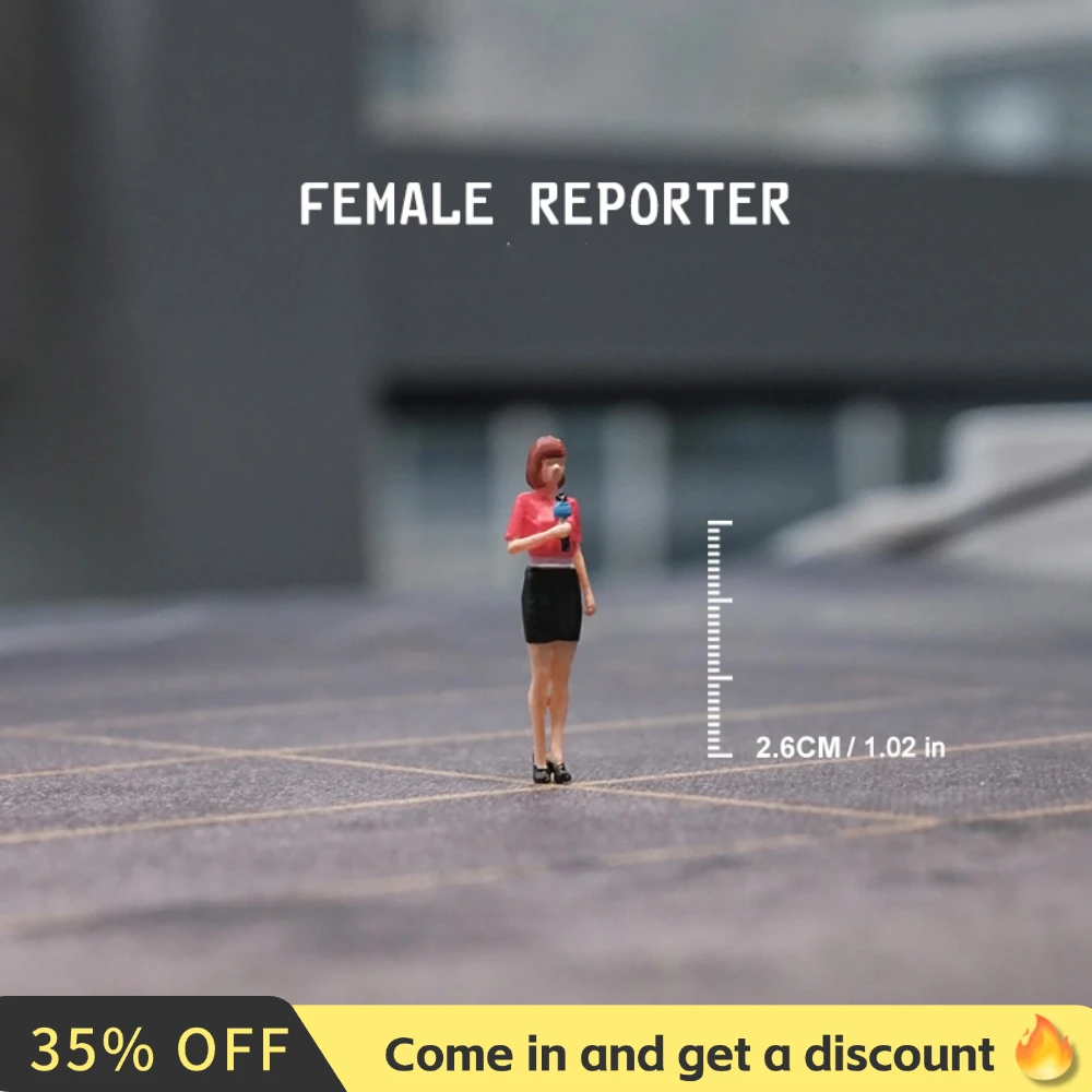 Kicarmod 1/64 Scale Model Figurine Racer & Journalist Collectible Doll Exquisite Figure for Fans in Scale Diecast Model Car