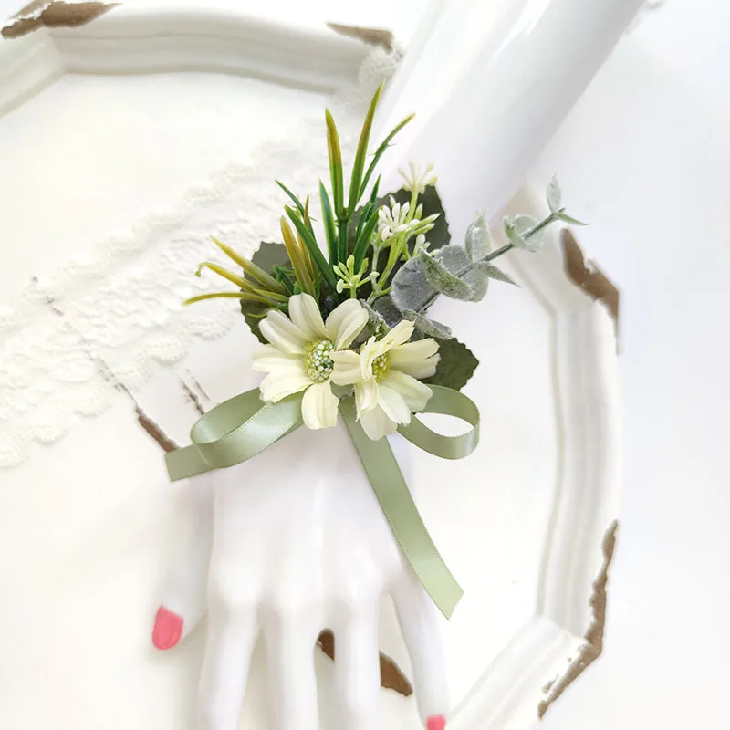 الأخضر الزفاف Boutonniere الرجال الاكسسوارات قرية الغابات العروس الجدول الديكور الاصطناعي الزهور ثقب المعصم الصدار دبابيس