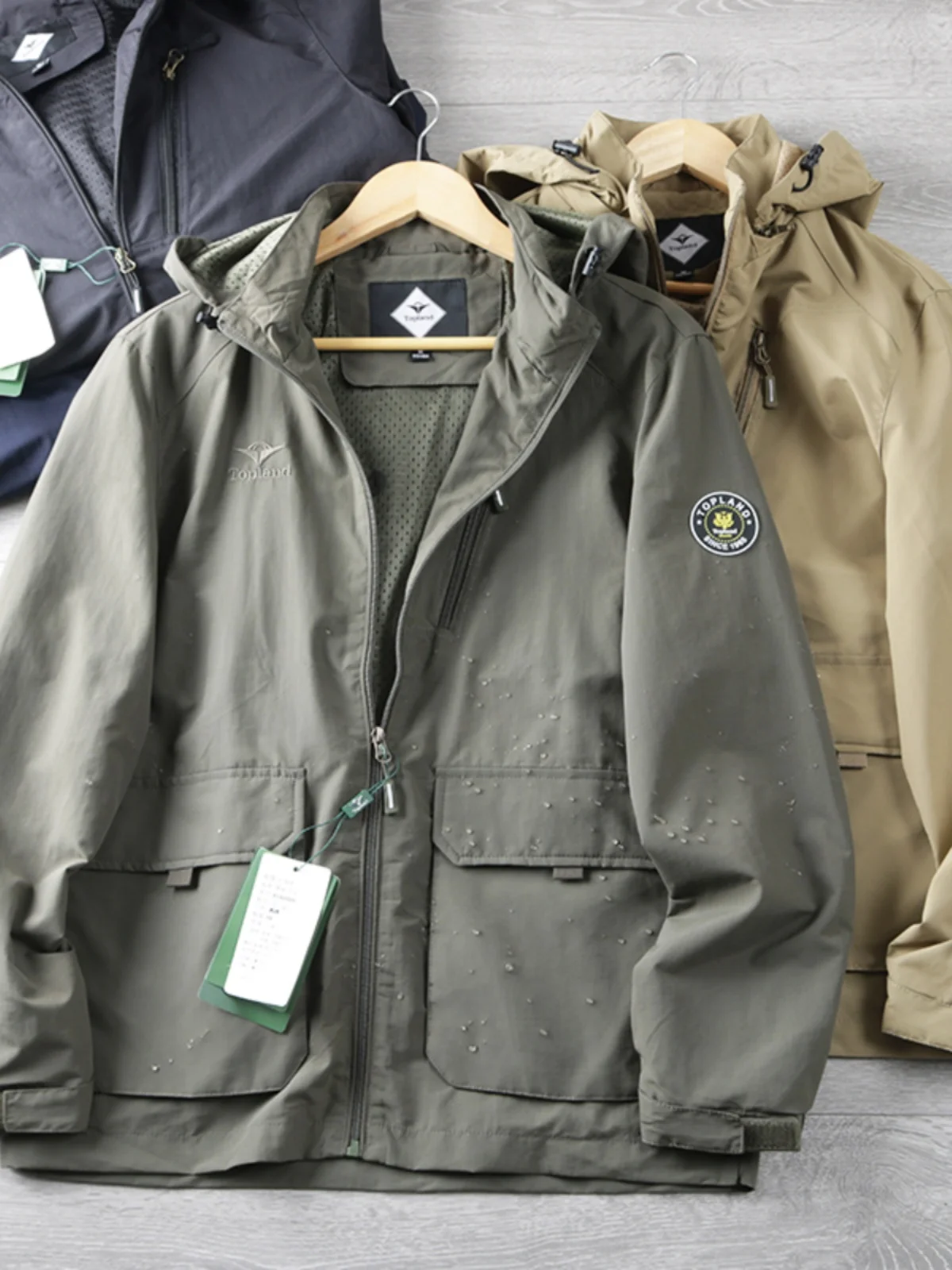 

Профессиональная мужская куртка для активного отдыха, ветрозащитная, водонепроницаемая, со съемным капюшоном, множеством карманов, модная осенняя рабочая одежда