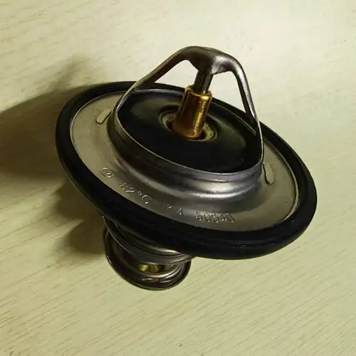 Imagen 2 del producto Termostato de coche para Mitsubishi Pajero Montero V93 V97 V98 K96 Triton L200 MD351861 1305A191