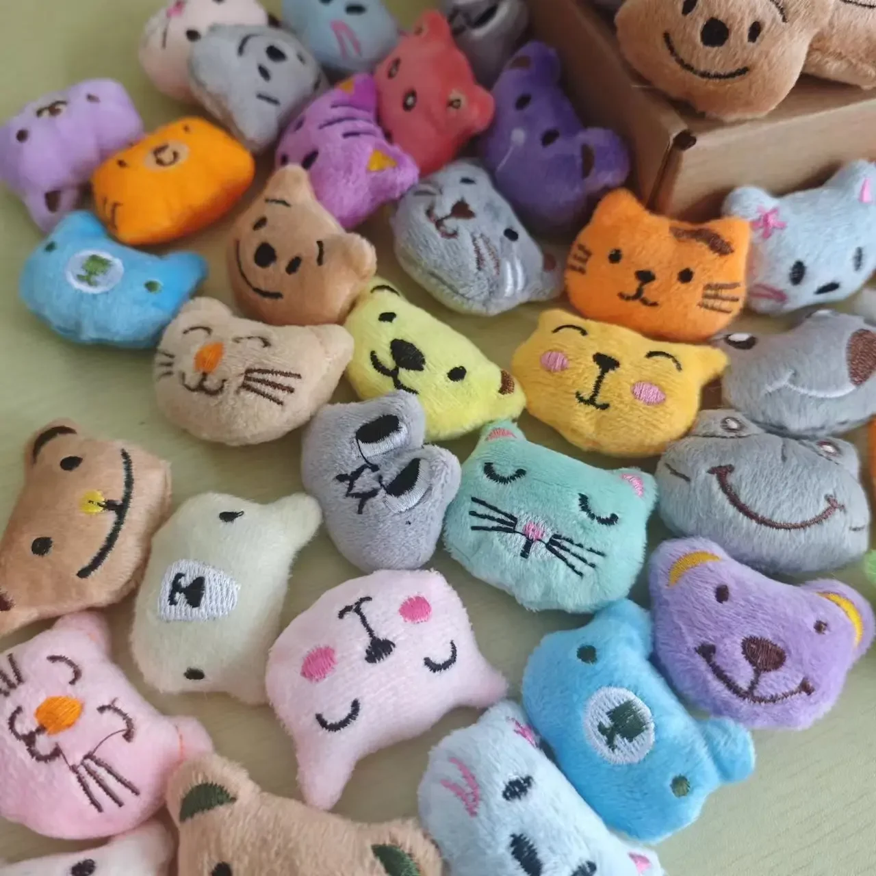 Mini poupées en peluche d'animaux mignons 5-6cm, jouets en peluche pour filles, Machine à griffes, accessoires de poupée, fête d'anniversaire, cadeau de noël, récompense