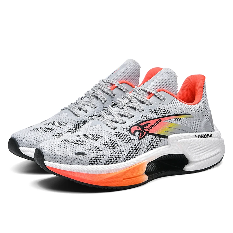 أحذية جري صيفية جديدة للمراهقين، أحذية شبكية مسامية ومقاومة للرائحة، أحذية رجالية خفيفة الوزن بنعل ناعم، بدلة