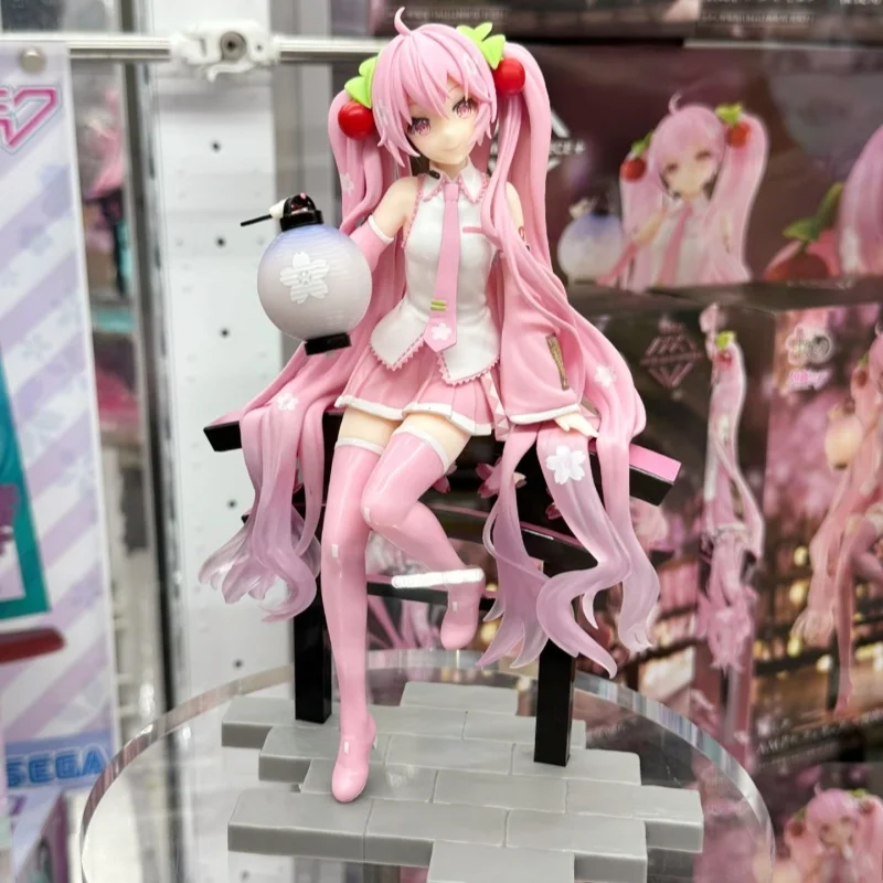 figurine-originale-taito-hatsune-miku-sakura-future-portant-une-lanterne-accessoire-d'anime-version-gk-figurine-en-pvc-jouet-modele-cadeau-d'anniversaire