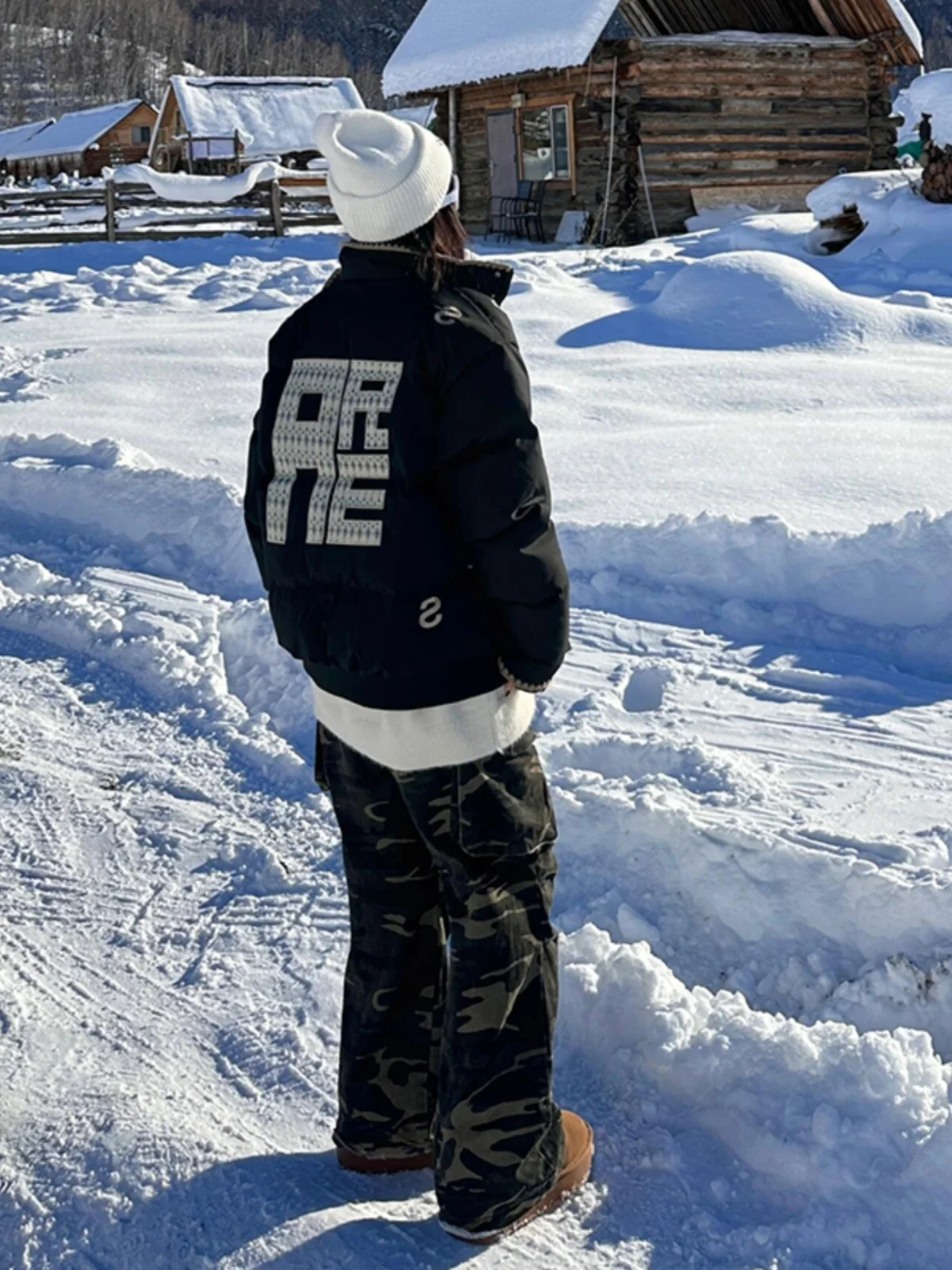 

Thiened Cotton Jaet for Men Winter Warm Baseball Sle Embroidered Outerwear Bla Thi Coat Youth Trend Polyester Fiber