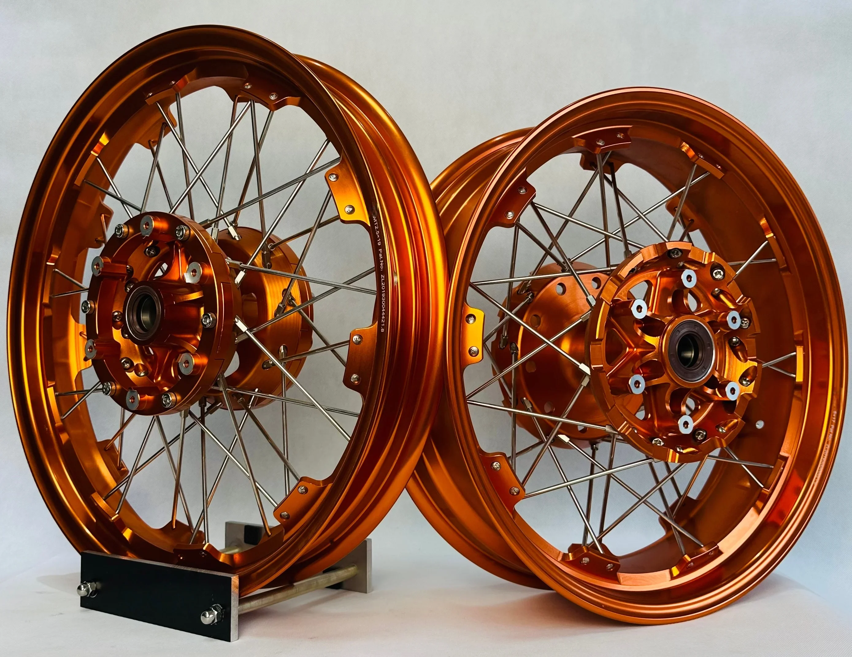 Tubeless Spoked Wheel Hub,One-piece Forged Hub Suitable for KTM1290S HubModification,Forged Aluminum Alloy Hub