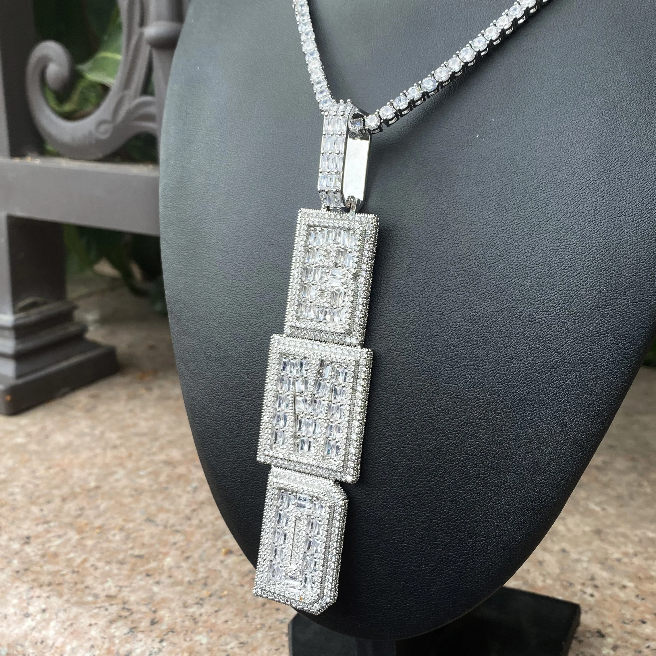 Aokaishen Iced Out Custom Name Necklace for Men Prong Setting Personazlied Pendant Hip Hop Jewelry