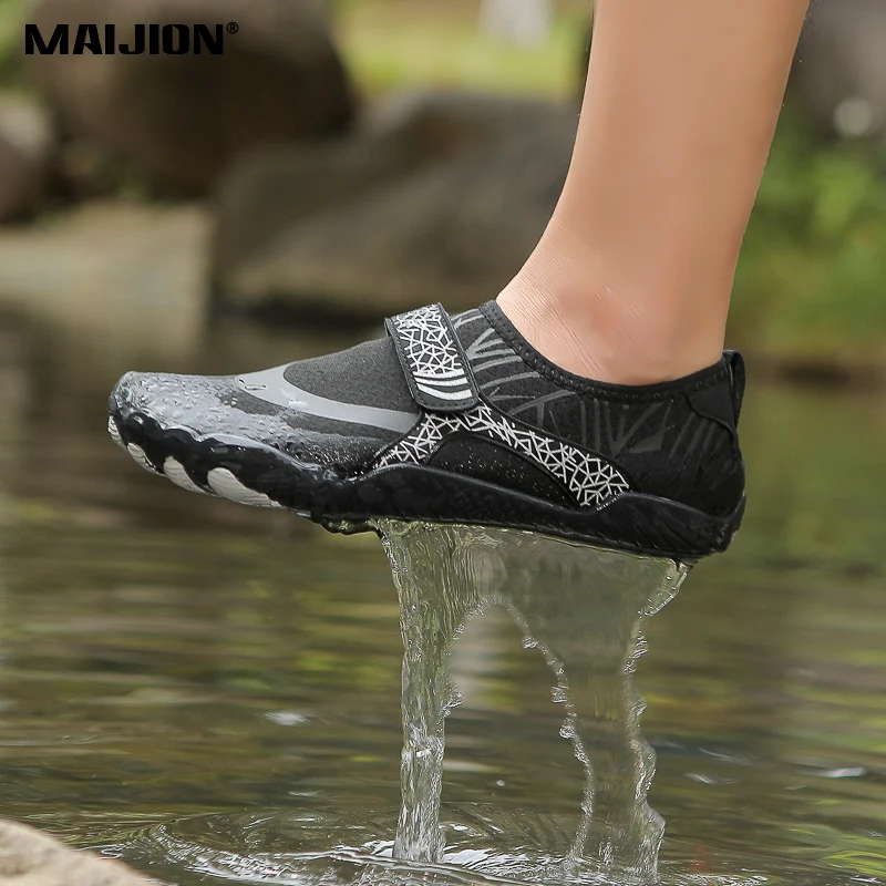 Light Breathable Women Aqua Shoes Men Comfortable Beach Wading Shoes Quick Dry Unisex Outdoor Surfing Diving Water Sports Shoes