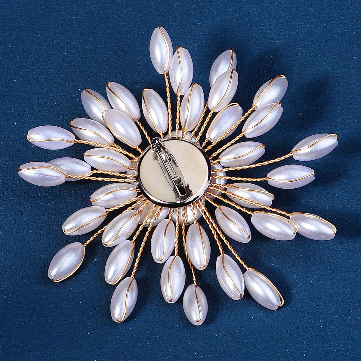 Perle Brosche Pin Schneeflocke High-End-Seide Schal Schnalle Luxus exquisite Damen bekleidung Accessoires Kleid Rock Schmuck – Detail 9