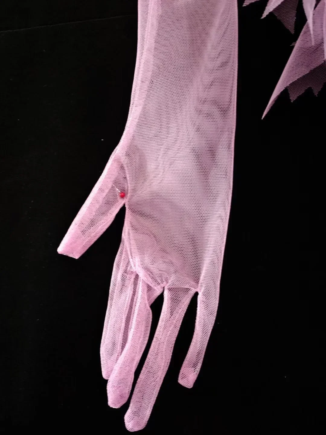 Różowa, seksowna sukienka na ramiączkach spaghetti z asymetrycznym dołem i rękawiczkami dla kobiet, kostium na wieczór, studniówkę, scenę, koncert, stylizacja celebrytów.