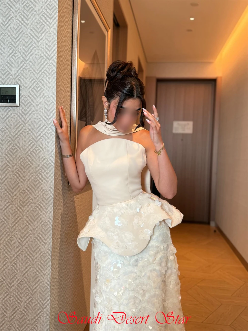 فستان سهرة جيرسي بسيط باللون البيج مخصص، فساتين رسمية بدون حمالات بدون أكمام للمشاهير، فساتين حفلات قطار المحكمة المستقيمة الناعمة #4