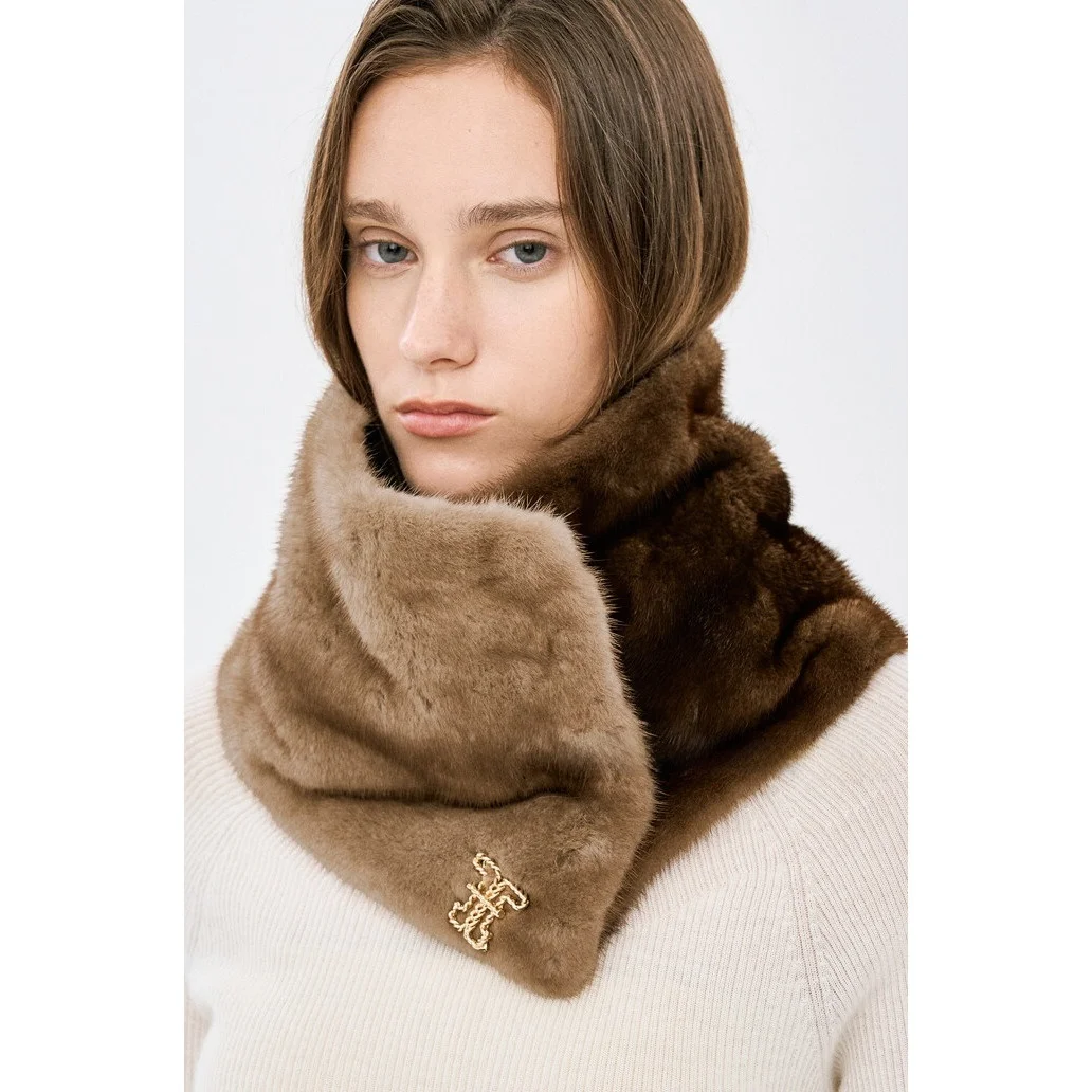 Three-Color Cross Neck Warmer Scarf Commuter Friendly Self-Preserved Korean Style Warm Scarf for Daily Casual Wear