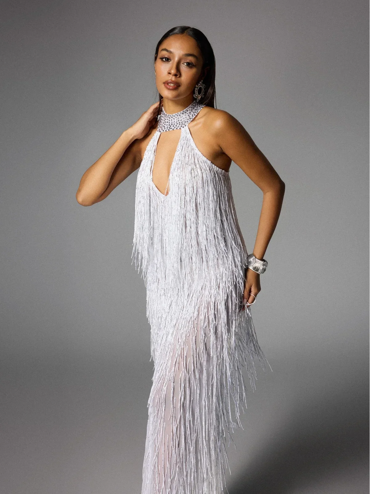 

Women Luxury Prom Gowns White Halter Key Hole Open Leg Tassel Fringed Maxi Long Evening Club Party Dress Singer Stage Costumes