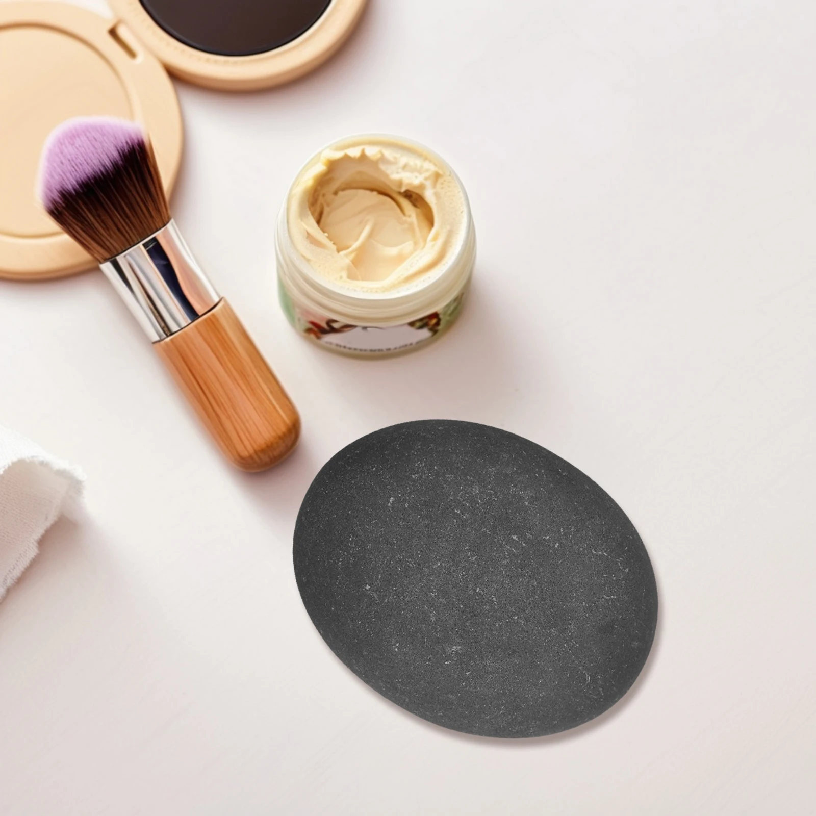 

Natural Black Massage Stone Volcanic Energy Spa Smooth Convex Side for Professional Use Massage Stones