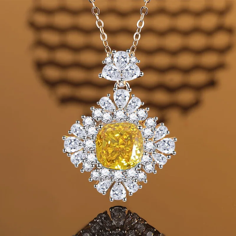 

Luxury Solid Platinum PT950 Women's Moissanite Diamond Pendant Sea Blue Ice Flower Cut Diamond Pendant