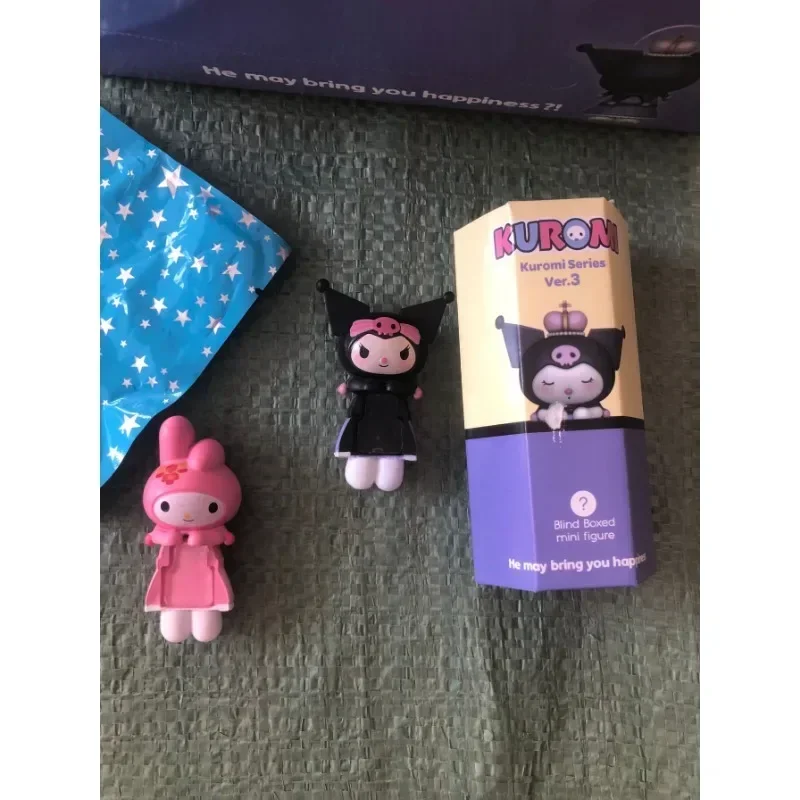 Miniso Sanrio 멜로디 Kuromi Sonny Angel 서프라이즈 블라인드 박스 카와이 신비한 블라인드 박스 피규어 크리스마스 모델 인형 선물 완구