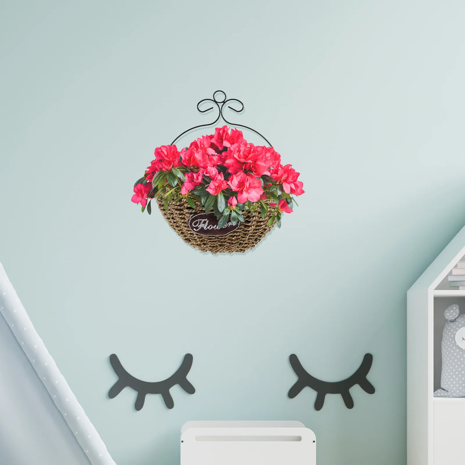 

1Pcs Iron Craft Flower Basket Wall Hanging Decorative Basket Balcony Garden Door Scene Durable Fine Workmanship