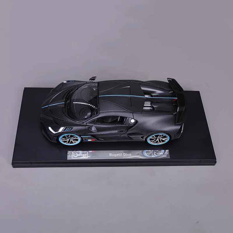 Bburago 1:18 50th Anniversary Carbon Fiber Bugatti Divo Alloy