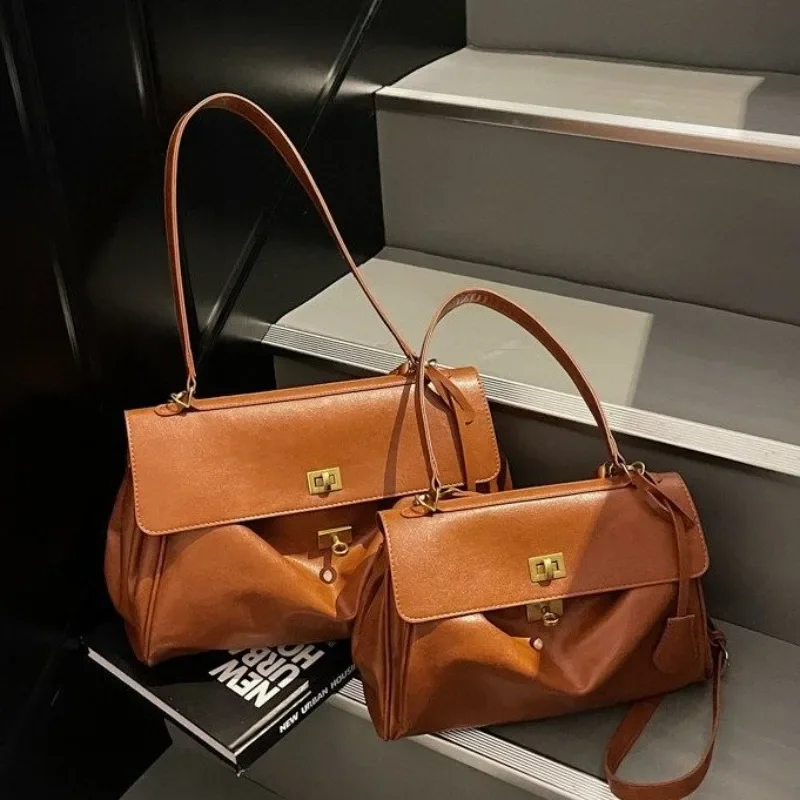 

Chic High-End Casual Diaper Bag For Women Elegant Crossbody Handbag Designer Luxury Leather Retro Shoulder Tote Large Capacity