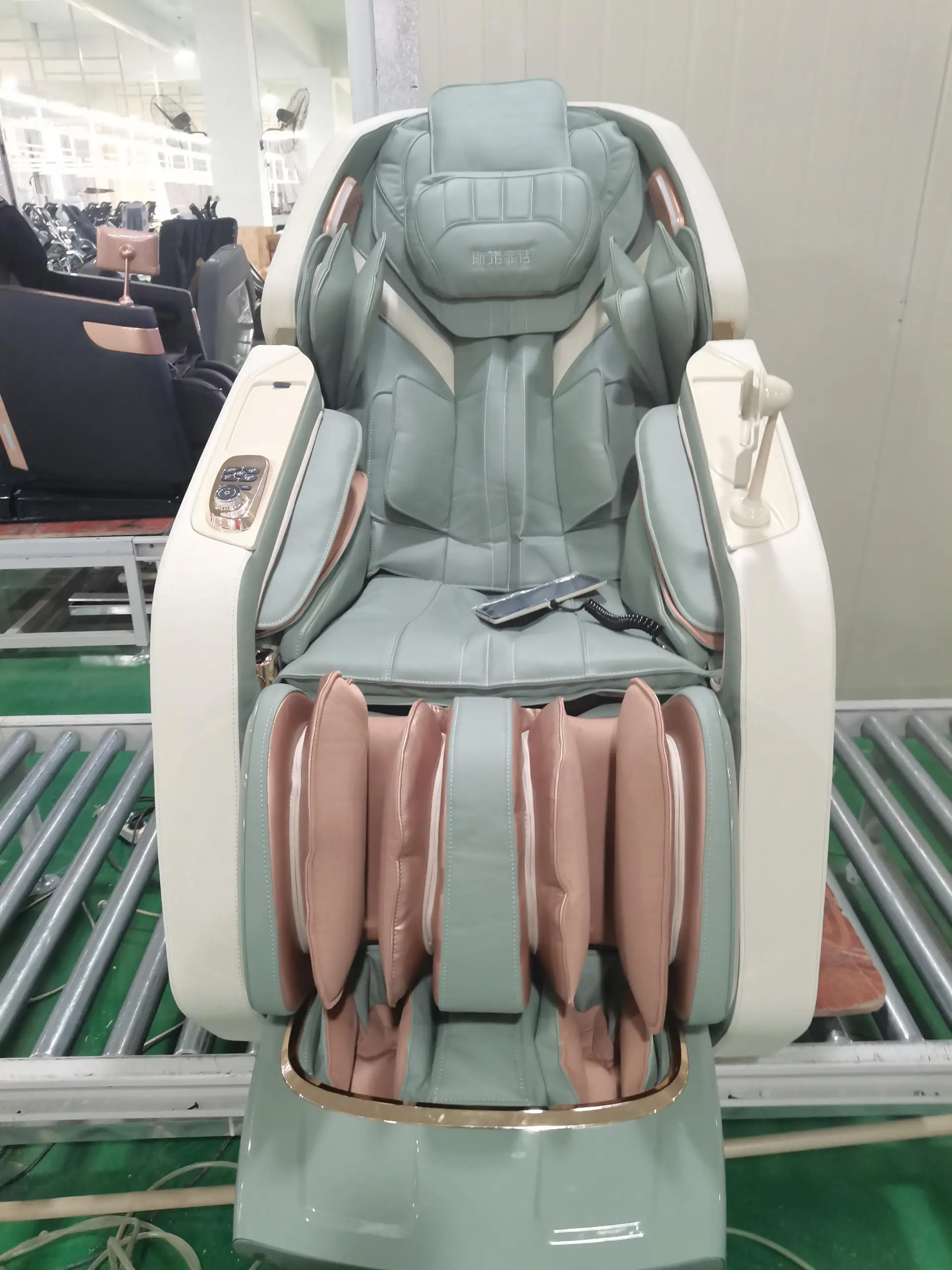 YJ-L36 luxury hot voice MASSAGE CHAIR