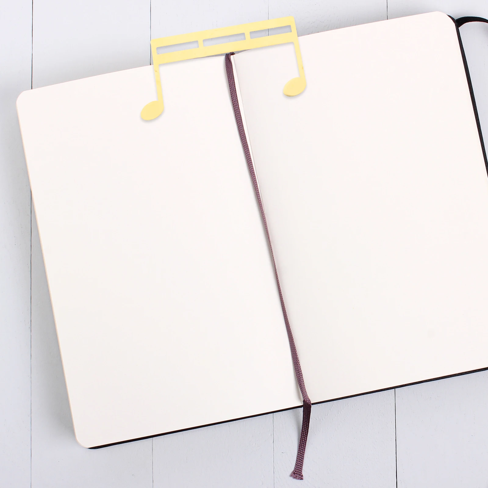 

Metal Music Sheet Clip Sturdy Portable Page Holder for Music Book Score Display Metal Page Holder Creative Sheet Clip