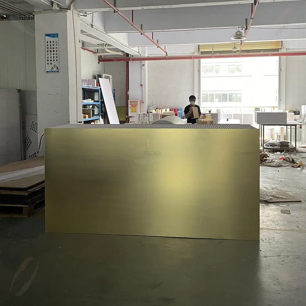 

Luxury Style Modern Marble Countertop Gold Rectangular Titanium/stainless Steel Casual Dining Table for Wedding