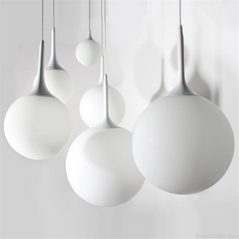 Lampes suspendues en verre nordiques, décoration de salon, lampe suspendue LED, éclairage intérieur de restaurant, lustre noir et blanc en forme de corne