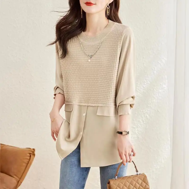 

Mom's New Round Neck Design Fashionable Knit Fake Two Pieces for Women's Spring Autumn Versatile Temperament Loose Sweater Base