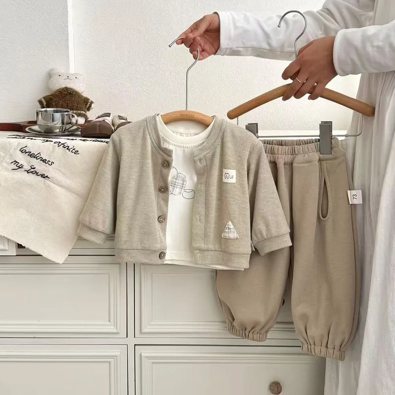 BabyASpring-style, fashionable, and stylish two-piece set for boys, made of a cotton-like fabric, including a children's autumn