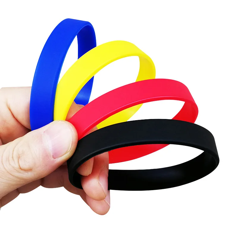 

1pcs Silicone Wristband Solid Color Wrist Strap For Women Men Flexible Wristlet Cuff Bracelet Sports Bangle Toys Pendant Decor