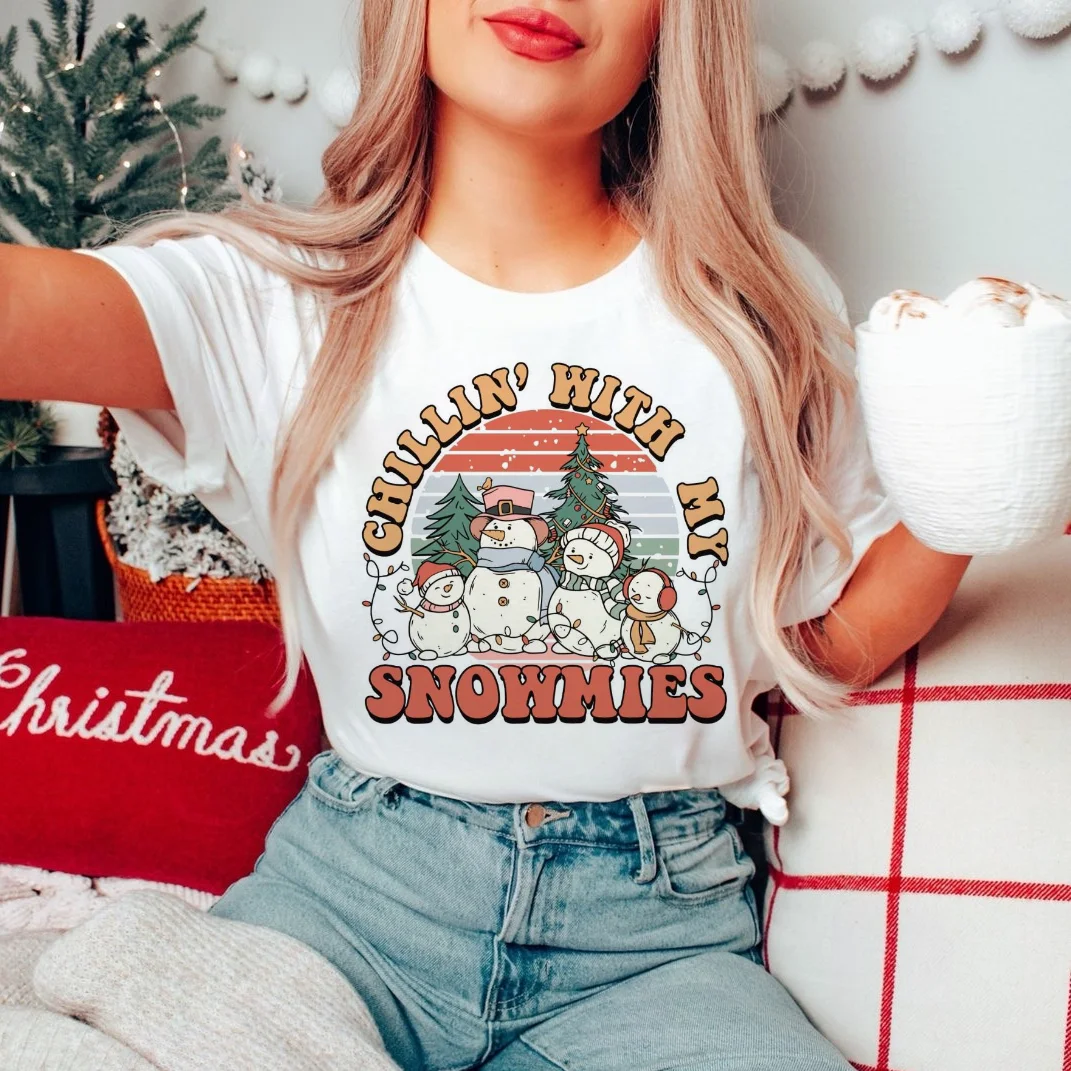 Chillin With My Snowmies Christmas Fashion Style Printed T-Shirt New Year's Women's O-Neck Pattern Women's Christmas Gift T-Shir