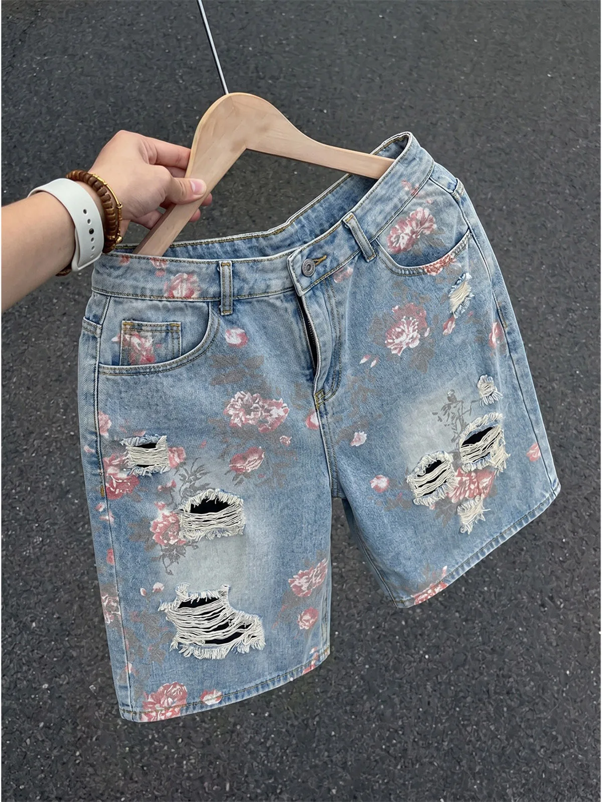 Floral Print Distressed Denim Shorts Men's Vintage Half-Length Hole-Punching Wide-Leg Casual Summer Jeans Youth Fashion
