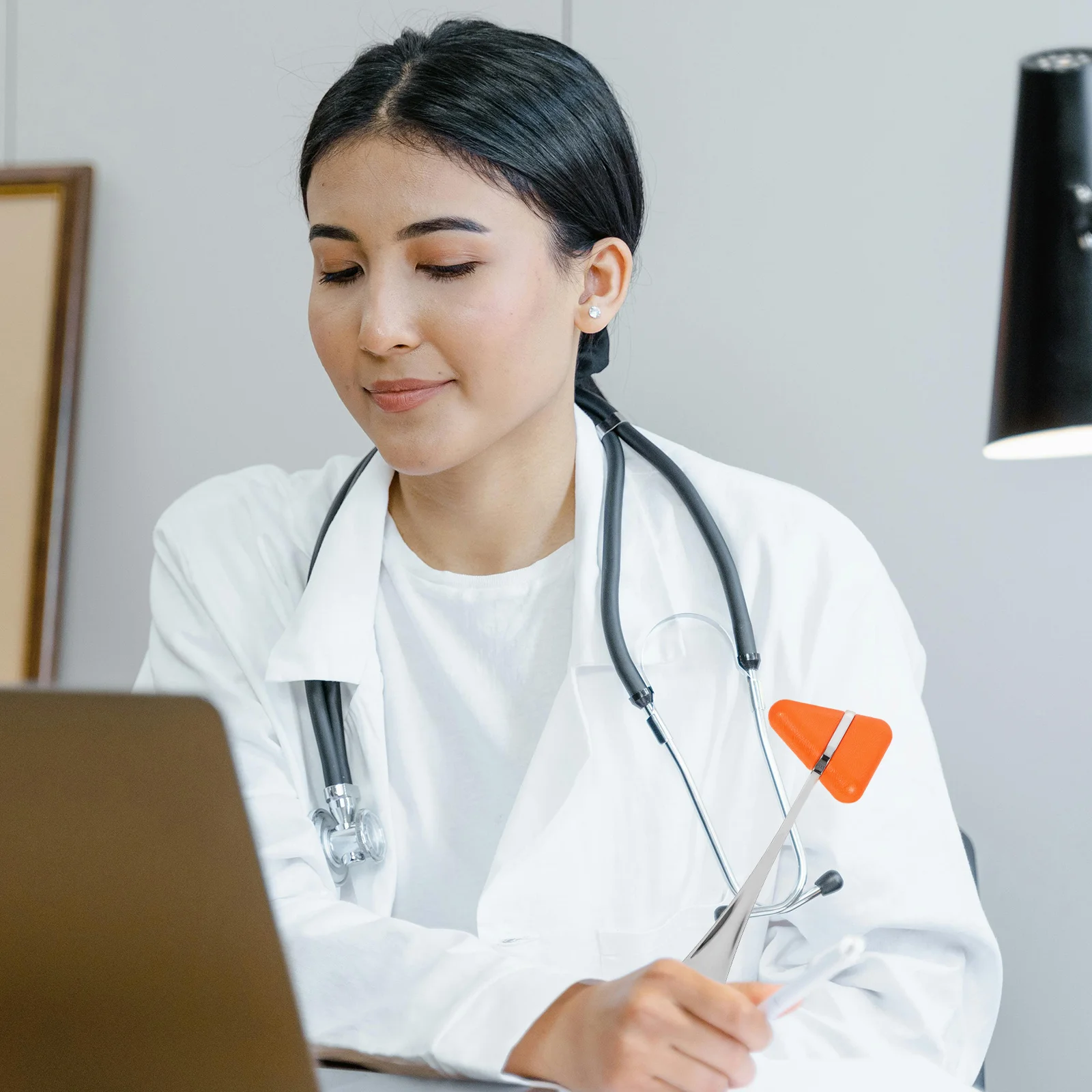 Palu Diagnostik Multifungsi Dua Kepala Ringan dengan Pegangan Ergonomis untuk Pemeriksaan Neurologi