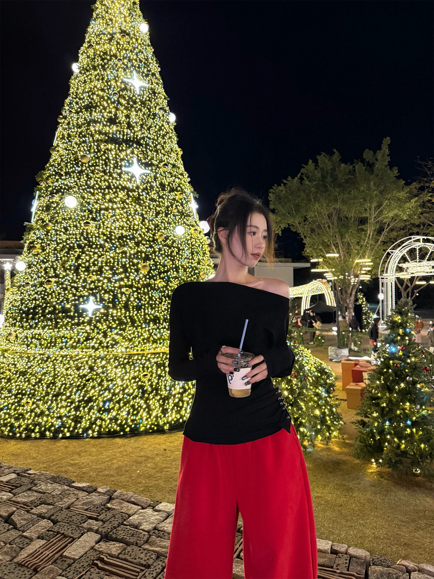 

Nuomici Design Sensual oulder One-oulder Knitted Long Sve Waist Gathered Slimming ort Sexy Top for Young Ladies