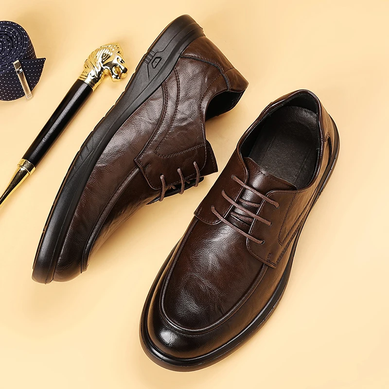 

Повседневная мужская деловая кожаная обувь на плоской подошве. Удобная классическая стильная легкая повседневная обувь для работы и офиса на шнуровке.