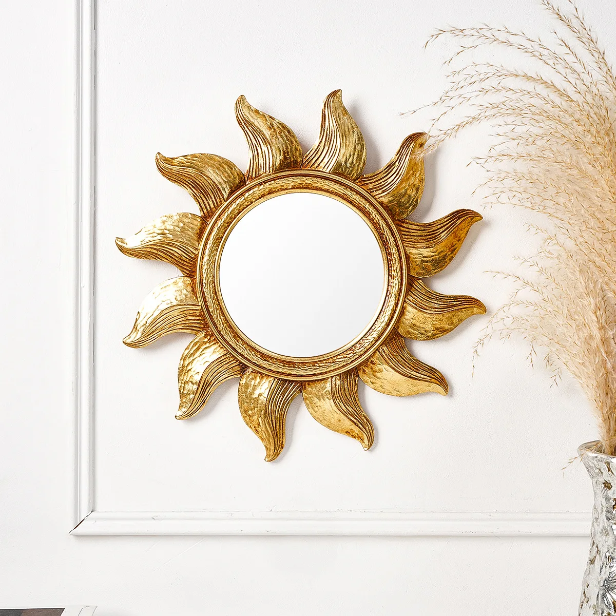 gold Sunflower Round Decorative Wall Mirror Modern Creative Background Wall Decoration Hanging Ornament Creative Makeup Mirror
