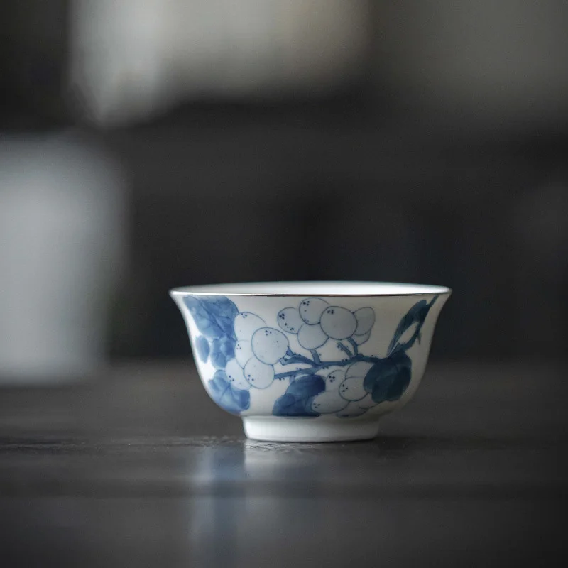 

Retro blue and white underglaze hand-painted loquat teacup master cup kung fu tea set tea cup teacup