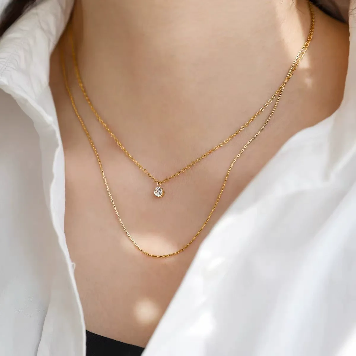

Stainless Steel Layering Flash Chain Necklaces for Women Stylish Round Pendant Necklaces Waterproof Jewelry Gift