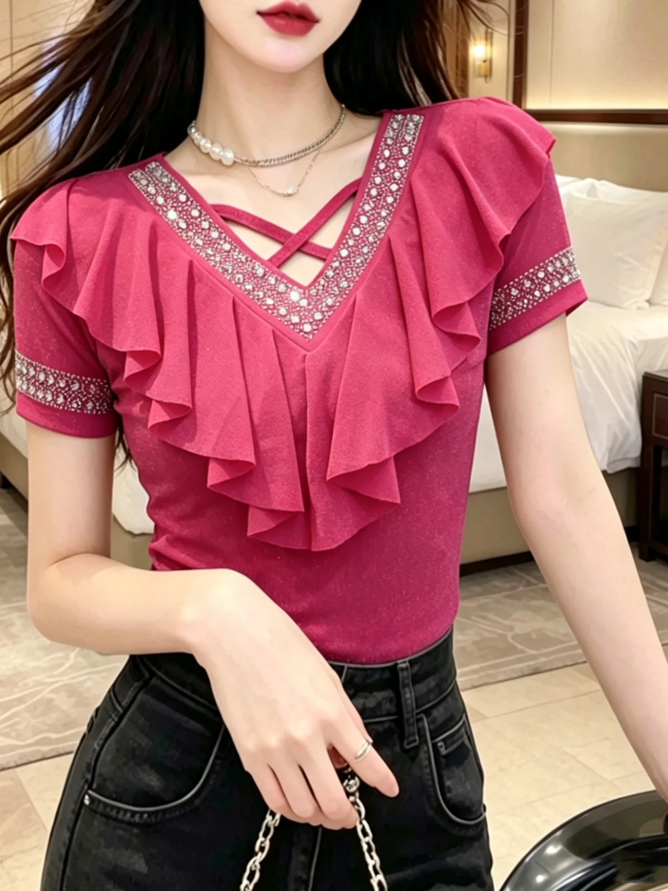 Summer Women's V-neck T-shirt Short Sleeve Diamond Embellished Slimming Top Elegant Design Bell Sleeve Versatile Standard Fit