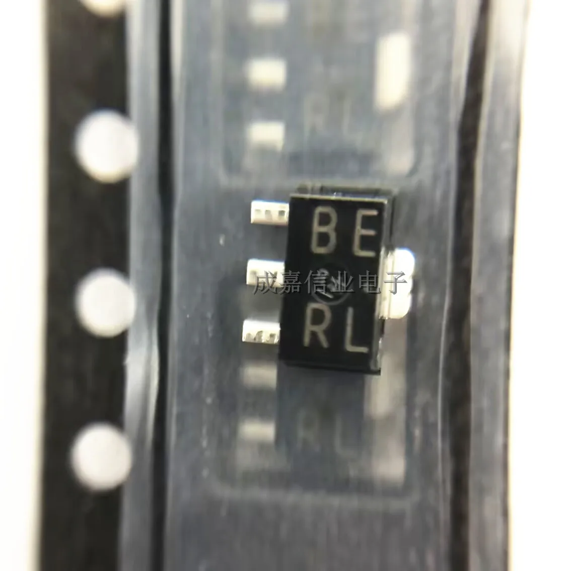 10pcs/Lot 2SB1260T100R SOT-89 MARKING;BE R Bipolar Transistors - BJT PNP 80V 1A Maximum Operating Temperature:+ 150 C