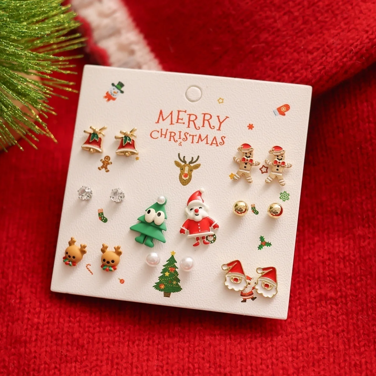 6/8 Paar kleine Ohrstecker mit Weihnachtsbaum-, Weihnachtsmann-, Hirsch-, Zuckerstangen- und Herz-Motiven für Damen, schöne Stern-, Schleifen- und Glocken-Ohrringe, Partyschmuck – Detail 29