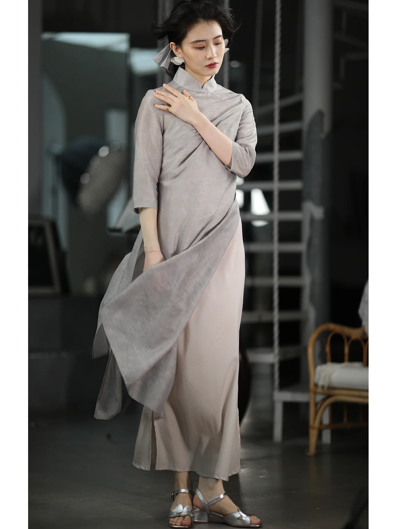 

Оригинальный высококачественный шелк-ацетат Ninth Cloud: Новая улучшенная модель Ao Dai в китайском стиле, дышащая, с рукавом 3/4...