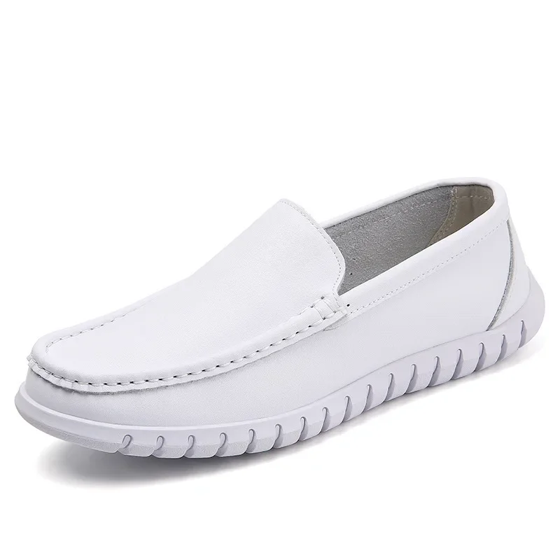 Zapatos planos de enfermera para hombre, mocasines blancos transpirables de cuero de un Pedal, fondo suave, médico, Hospital