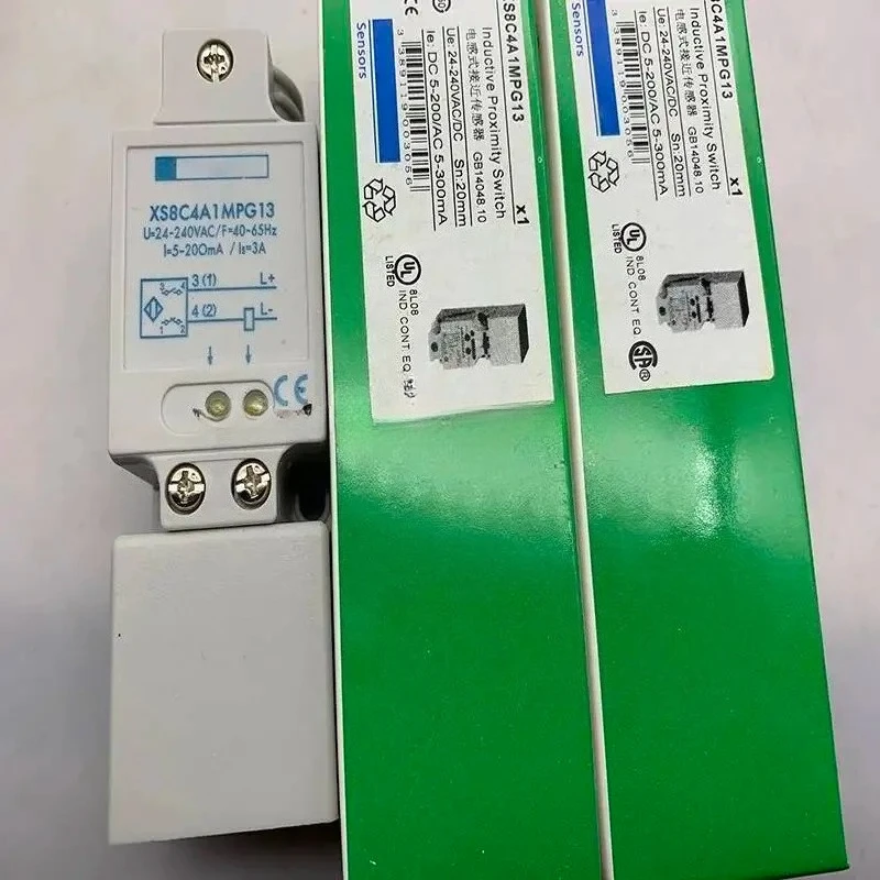 

Brand New Original XS8-C40FP260 XS8C40FP260 Proximity Switch In Stock Fast Delivery