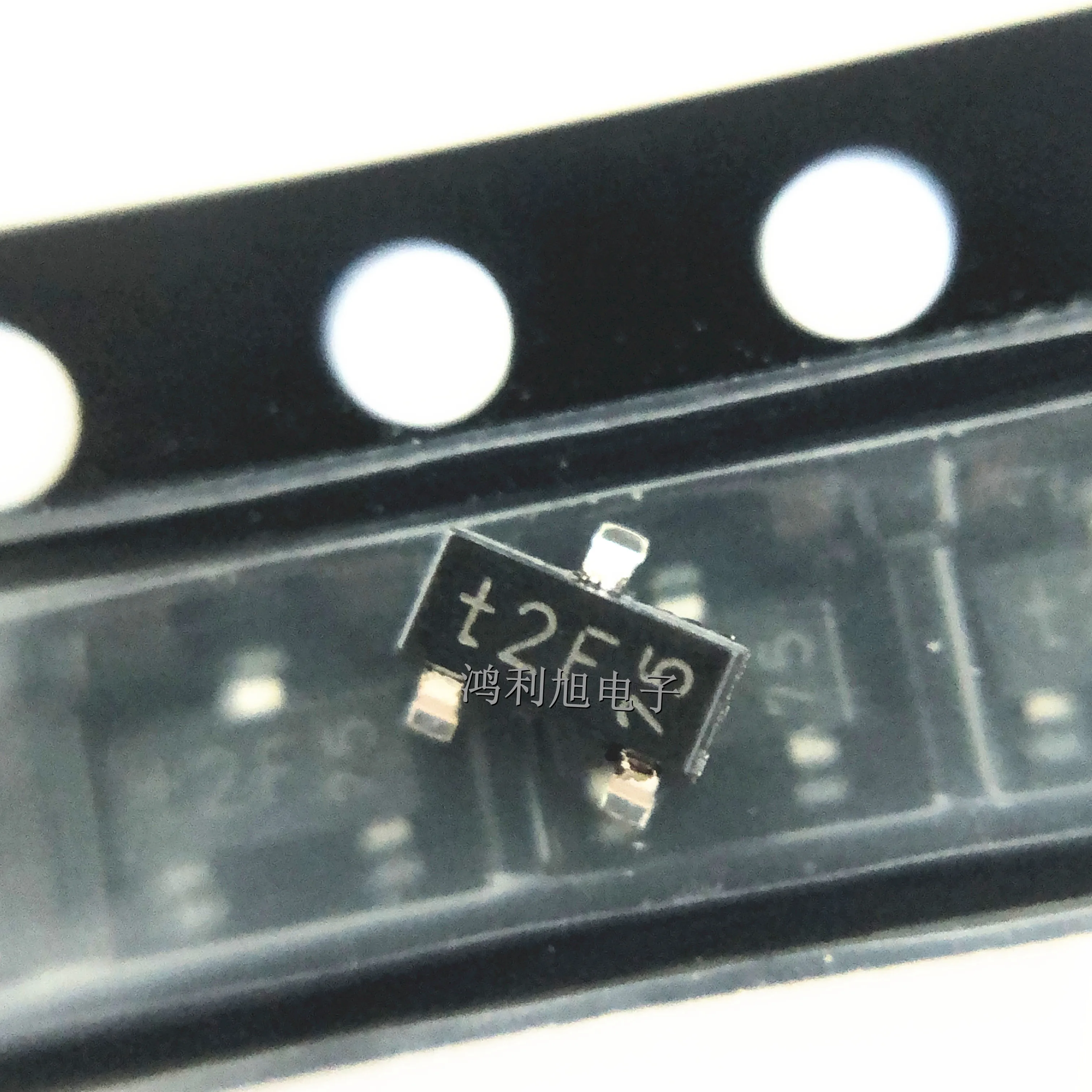 100 Teile/los PMBT2907A PMBT2907A,215 KENNZEICHNUNG:t2F Trans GP BJT PNP 60V 0,6A 250mW 3-Pin SOT-23 T/R