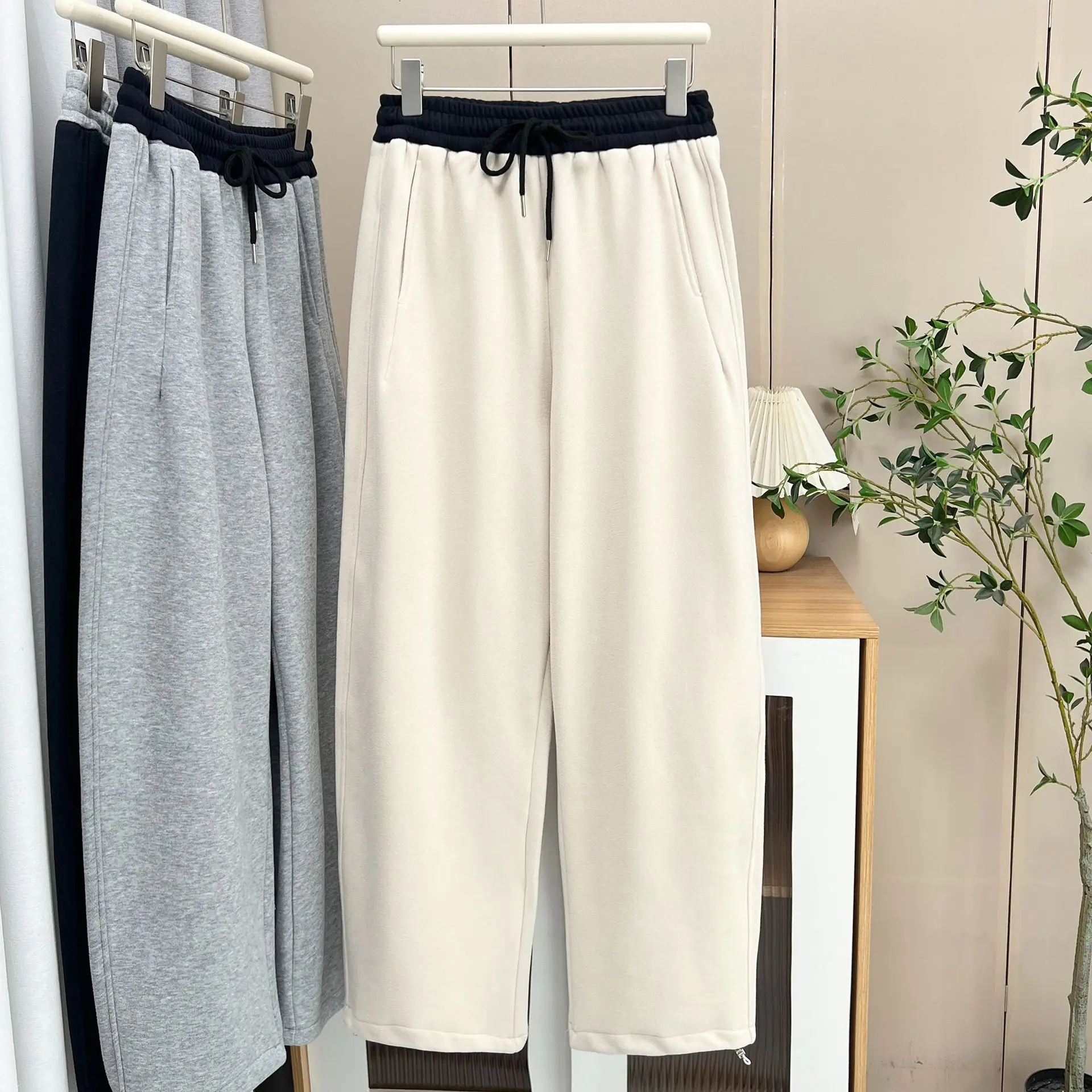 XXXXL موضة حجم كبير المرأة سراويلي حريمي جديد الخريف والشتاء عادية ومتعددة الاستخدامات سميكة الصوف منحني بنطلون 2582